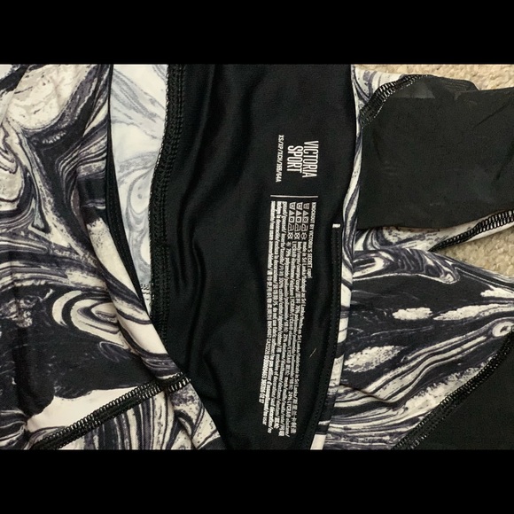Victoria Sport leggings!! - Picture 2 of 3